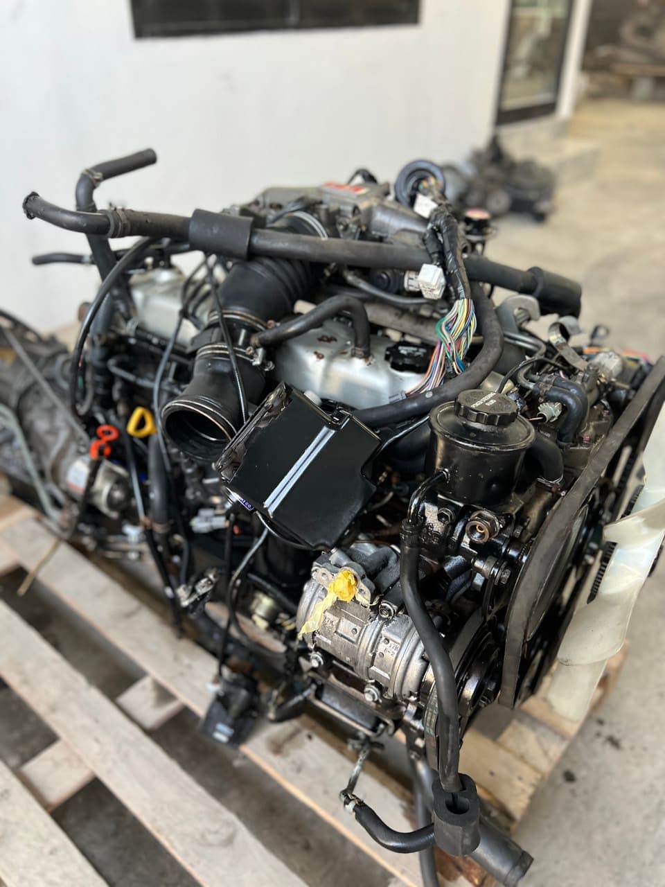 3FE 91-92 80 Series Land Cruiser Petrol Engine W/ Transmission
