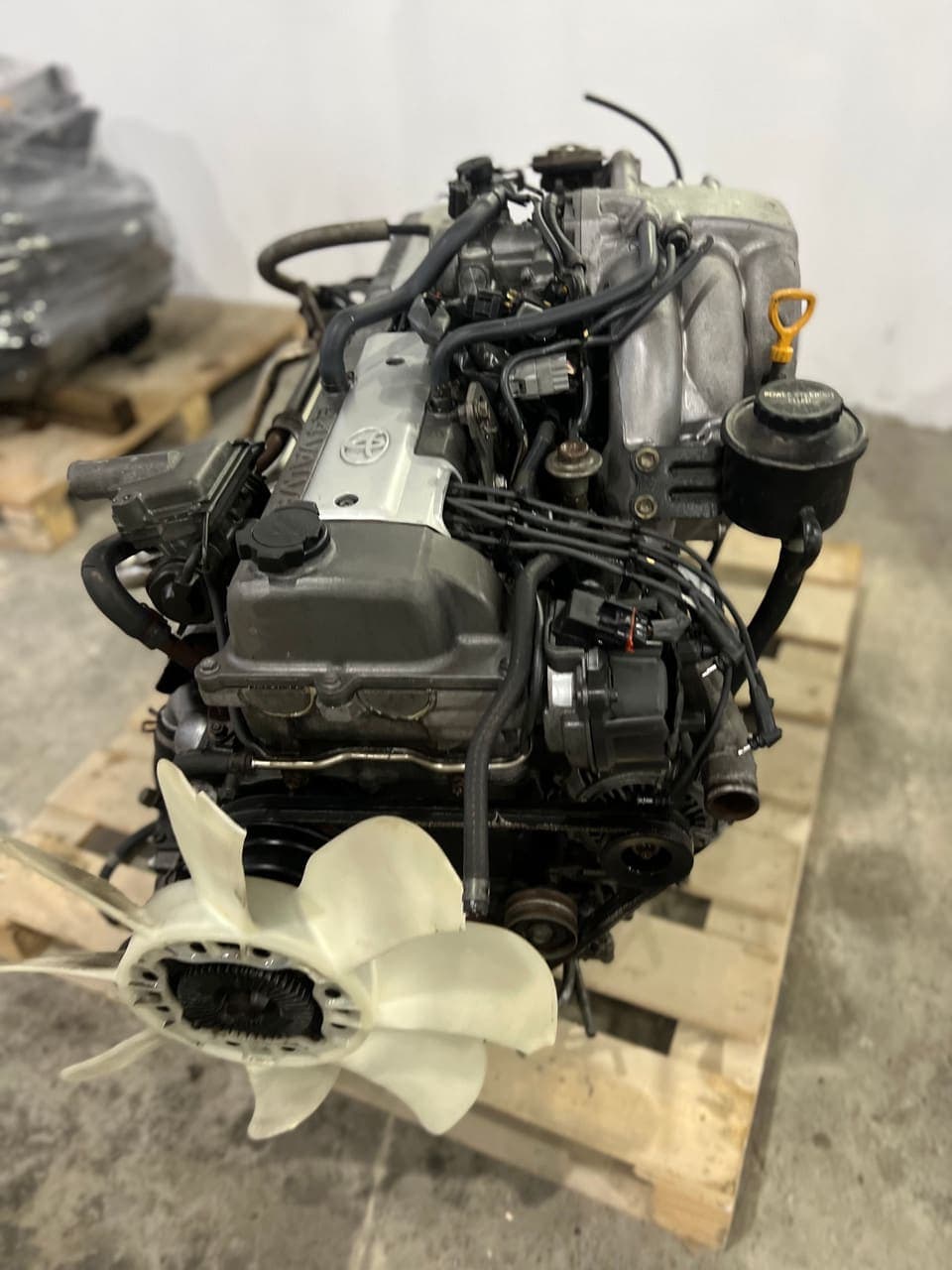 93-94 1FZ-FE 80 Series Land Cruiser Petrol Engine W/ Transmission